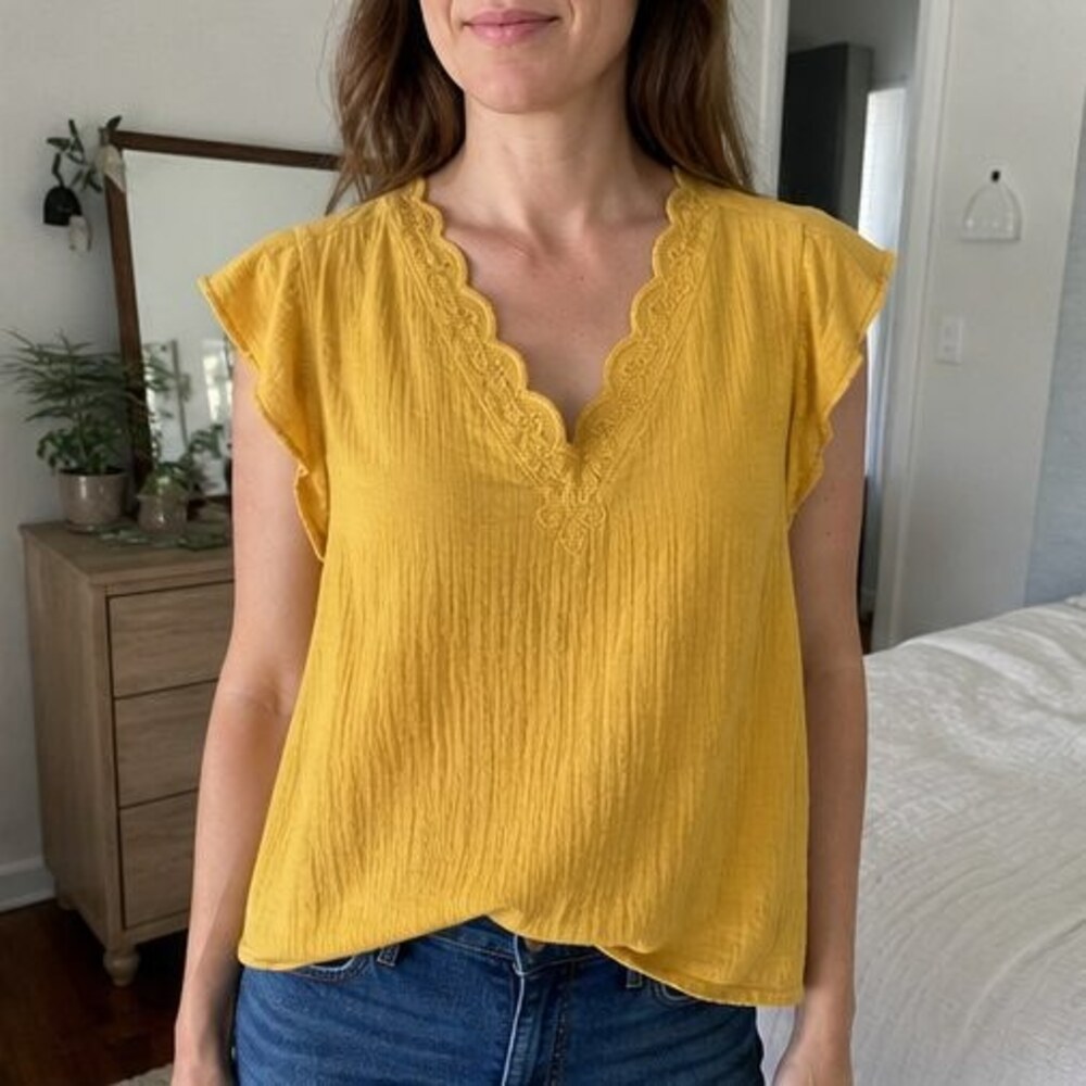 Ivory Ruffle Blouse - Picture 2 of 6